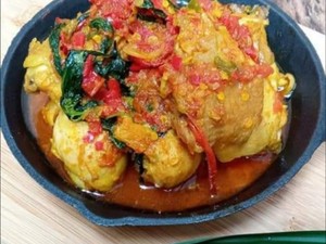 Resep Pembaca : Resep Ayam Woku Khas Minahasa yang Pedas Segar