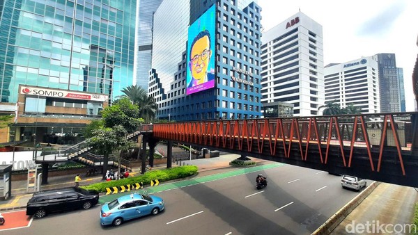 Jembatan ini terletak di pusat Jakarta. Tepatnya di Karet Tengsin, Setiabudi, Jakarta Pusat.