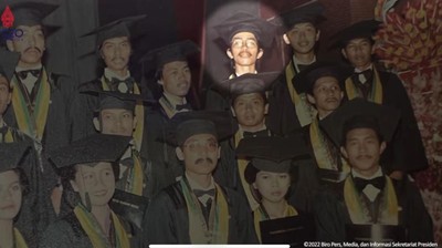Ini Foto-foto Jokowi Semasa Kuliah hingga Wisuda