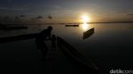 Juara Pesona Matahari Terbenam di Pulau Selaru