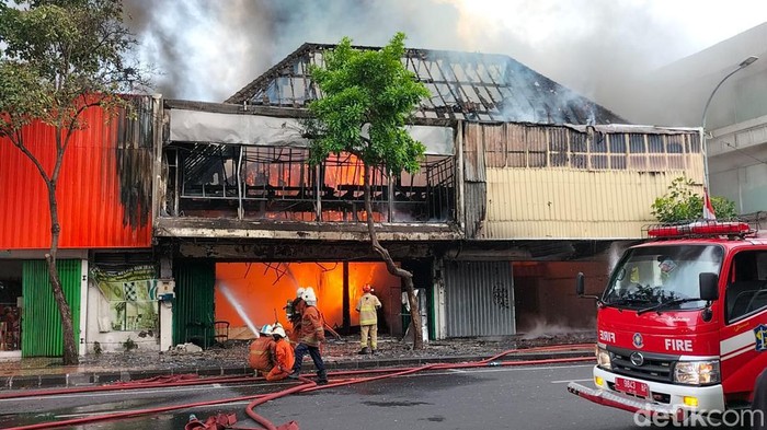 kebakaran di surabaya gemblongan