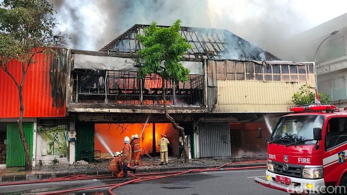 kebakaran di surabaya gemblongan