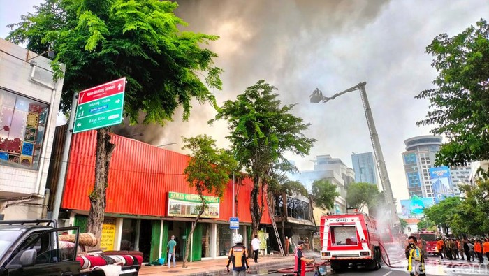 kebakaran di surabaya gemblongan