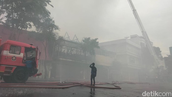 kebakaran di surabaya gemblongan
