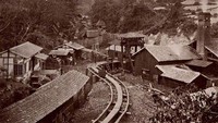 2. Mitsubishi HojyoPada 15 Desember 1914 terjadi ledakan gas di tambang batu bara Mitsubishi Hojyo di Kyushu, Jepang. Ledakan itu, yang menghempaskan elevator hampir 50 kaki ke udara, orang-orang dalam radius 200 meter terdampak dari pintu masuk, serta menewaskan 687 penambang. Peristiwa ini merupakan bencana tambang terburuk dalam sejarah Jepang. (Dok: ftmmachinery.com)