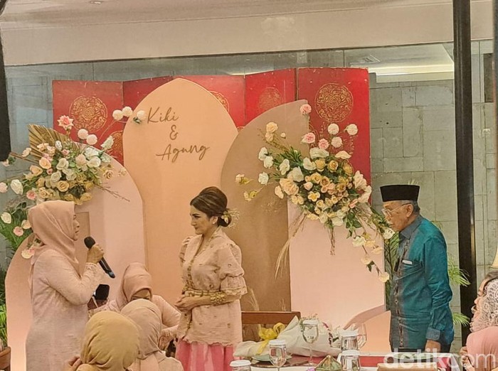 Kiki Amalia Lamaran Kiki Amalia Lamaran