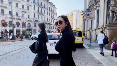 Liburan ke Eropa, si Cantik Aura Kasih Cari Seblak hingga Bajigur