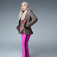 Melly Goeslaw menjalani pemotretan pertama setelah operasi bariatrik pada September 2022.  Foto: Instagram/@melly_goeslaw