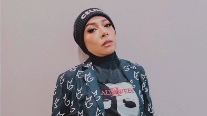 Melly Goeslaw.