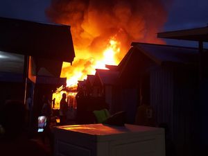 Tidak Ada Damkar-Air Susah untuk Padamkan Kebakaran Hebat Permukiman di Asmat