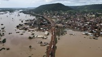Berdasarkan keterangan Kementerian Urusan Kemanusiaan dan Kementerian Manajemen Bencana, Nigeria berhadapan dengan banjir sejak awal musim panas atau sekitar Juni. Sebanyak 27 dari 36 negara bagian Nigeria mengalami banjir.