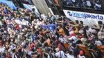 Potret Anies Jadi Rebutan Selfie Saat Gowes di Bundaran HI