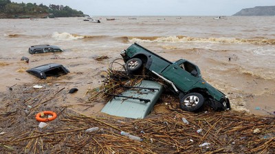 Potret Ngeri Banjir Bandang Menerjang Pulau Kreta Yunani
