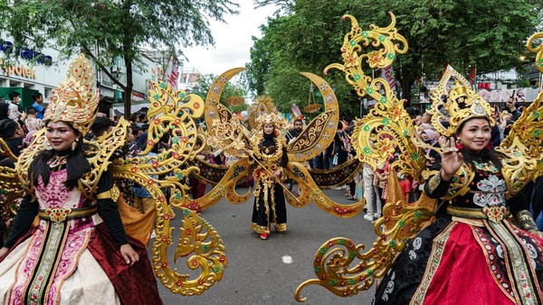 Pawai yang diikuti 21 kelompok dari DIY dan sebagian dari luar daerah terbagi dalam tiga kategori, yakni budaya, sejarah dan pendidikan.