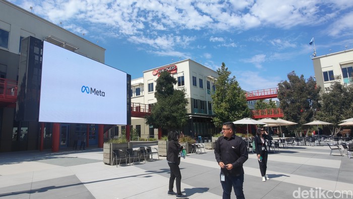 Suasana Kantor Pusat Meta di Palo Alto, Amerika