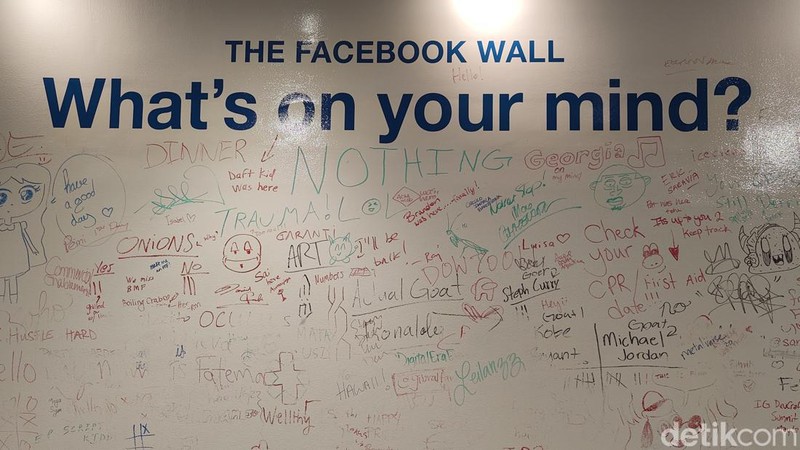 Suasana Kantor Pusat Meta di Palo Alto, Amerika