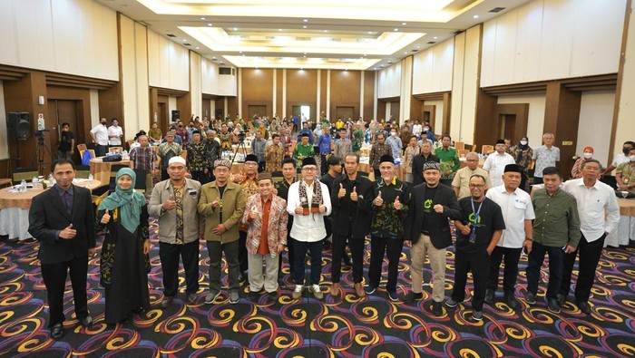 Upaya Tingkatkan Produktivitas Pelaku Usaha Demi Perkuat Ekspor Menteri Perdagangan Zulkifli Hasan meminta pelaku usaha lebih produktif lagi memperkuat Indonesia menjadi negara maju.