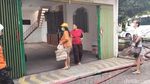 Kebakaran Ludeskan Toko Karpet di Jalan Gemblongan Surabaya