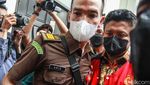 Berompi Tahanan, Ferdy Sambo Didakwa Lakukan Pembunuhan