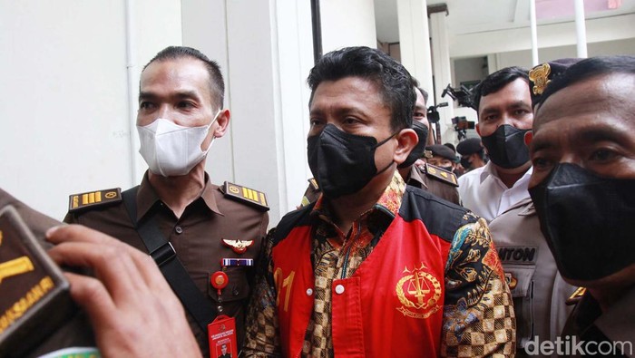 Ferdy Sambo usai menjalani sidang perdana di PN Jaksel. Ferdy Sambo didakwa melakukan pembunuhan berencana terhadap Brigadir Nopriansyah Yosua Hutabarat.