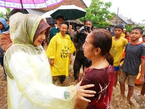 Bupati Ipuk Minta Maaf Banyuwangi Dilanda Banjir