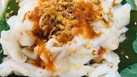 Masih di Jakarta Barat, kamu akan menemukan gerai bernama Congfan88 jelambar. Ci cong fannya lembut mulur dengan aneka topping seperti lobak dan lumpia bengkuang. Foto: Instagram @fat_grandma89