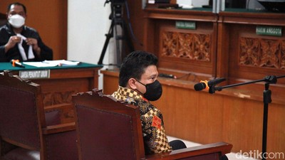 Gaya Para Terdakwa di Sidang Pembunuhan Brigadir J