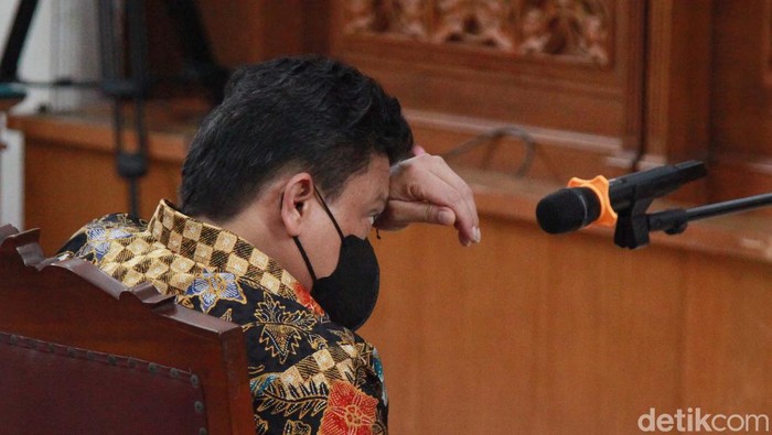 Ferdy Sambo mengajukan keberatan atas dakwaan yang dibacakan jaksa. Sidang eksepsi digelar di Pengadilan Negeri Jakarta Selatan, Senin (17/10/2022).