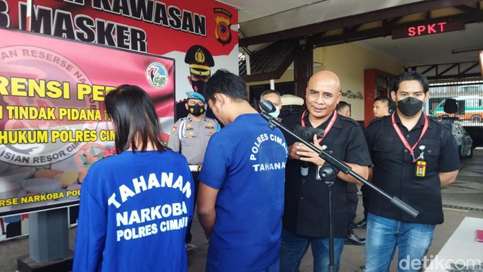Dua bersaudara asal KBB ditangkap gegara edarkan obat terlarang.