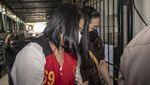 Ekspresi Putri Candrawathi saat Tiba di PN Jaksel