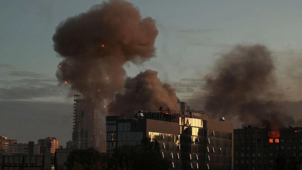 Serangan Drone Rusia Hantam Permukiman di Ukraina, 2 Orang Tewas