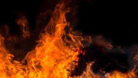 Kebakaran Landa Rumah di Jaktim, 12 Unit Damkar Dikerahkan