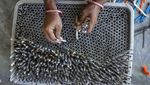 Intip Pembuatan Petasan Menjelang Festival Hindu Diwali di India