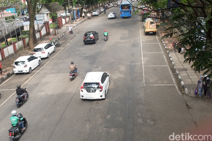 Jalan Pajajaran di Kota Bandung.