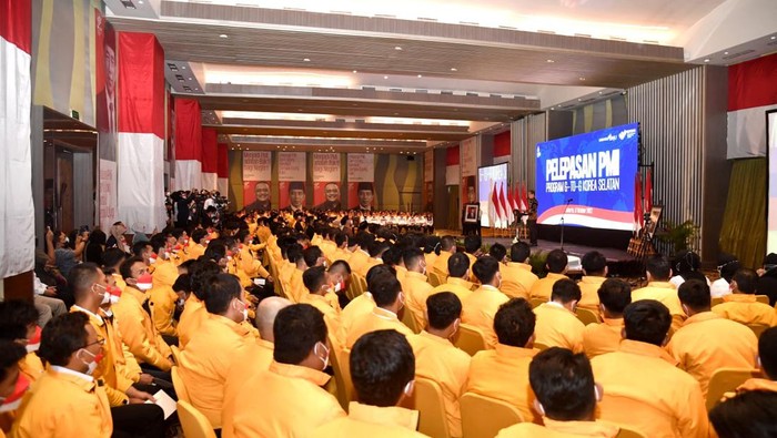 Jokowi lepas PMI ke Korsel (Rusman - Biro Pers Sekretariat Presiden)
