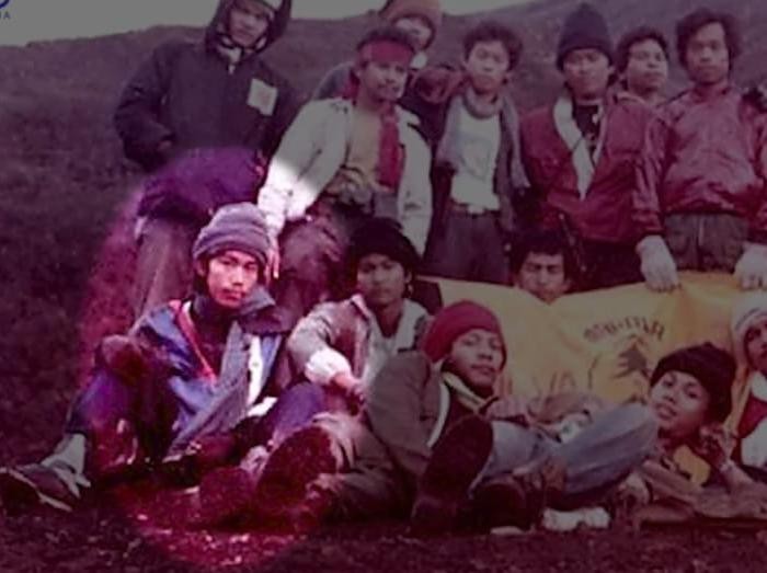 Jokowi temui teman-temannya semasa kuliah di UGM Jokowi temui teman-temannya semasa kuliah di UGM