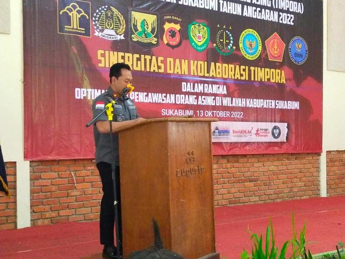 Kantor Imigrasi Kelas II Non TPI Sukabumi mengadakan Rapat Koordinasi Tim Pengawasan Orang Asing (TIMPORA) di Sukabumi, Jawa Barat, Kamis (13/10)