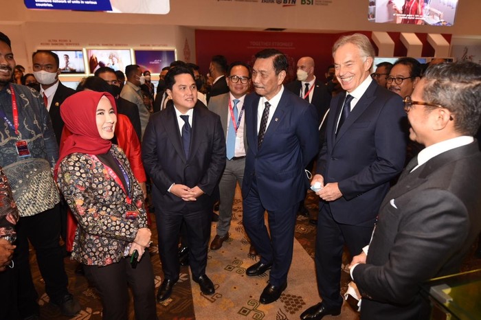 Kegiatan SOE International Conference: Driving Sustainable & Inclusive Growth ini diselenggarakan di Bali Nusa Dua Convention Center (BNDCC), Nusa Dua-Bali, Senin (17/10/2022). Hadir dalam kegiatan ini Menteri Koordinator Bidang Kemaritiman dan Investasi Luhut Binsar Panjaitan, Menteri BUMN Erick Thohir dan jajaran direksi dari berbagai BUMN.