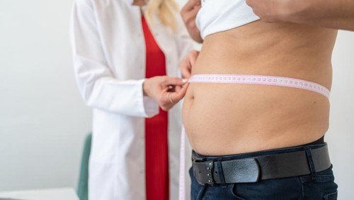 Wajib Diubah! 5 Pola Makan Ini Bikin Perut Sulit Ramping