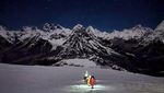 Potret Dinginnya Salju Himalaya Kala Pendaki Indonesia Tiba di Puncak Mera Peak