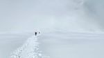 Potret Dinginnya Salju Himalaya Kala Pendaki Indonesia Tiba di Puncak Mera Peak
