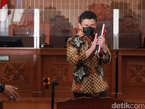 Kejagung Jelaskan Alasan Ferdy Sambo Tak Pakai Rompi Tahanan Saat Diadili