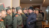 Kim Jong Un memberikan apresiasi besar bagi sekolah revolusi yang sudah 75 tahun berdiri dengan sejarah dan kontribusi besar bagi partainya.  