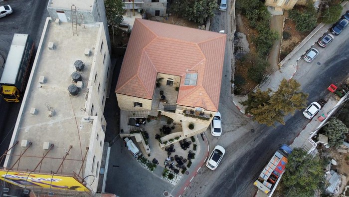 Palestina Ubah Rumah Berusia 120 Tahun Jadi Hotel The inside of a 120-year-old deserted Palestinian house that is going to be turned into an inn is seen in Ramallah, in the Israeli-occupied West Bank, October 9, 2022. REUTERS/Mohamad Torokman