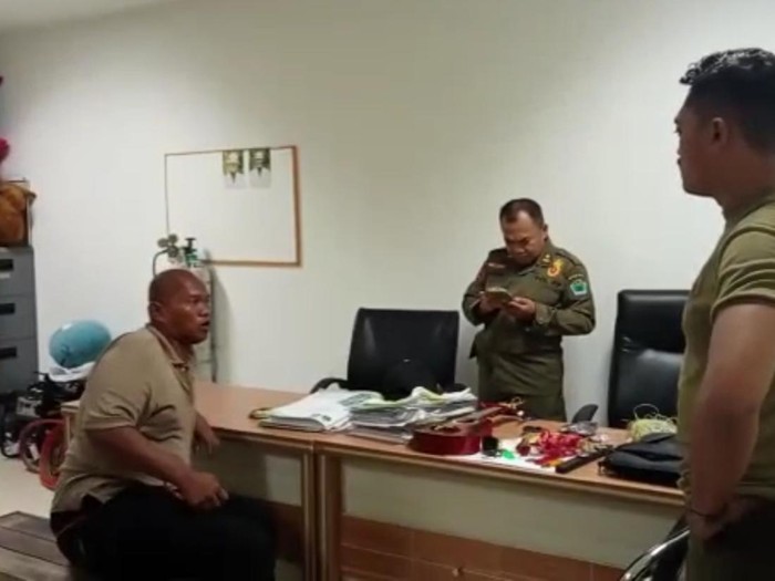 Pengamen todongkan cutter yang ditangkap Satpol PP Kota Malang