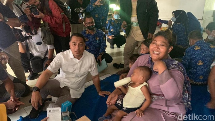 Penghuni kolong Tol Dupak dipindah ke tempat yang lebih layak