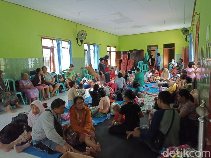 Pengungsi banjir Blitar