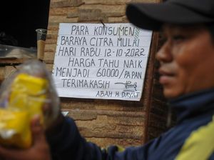 Perajin Tahu dan Tempe Naikkan Harga Imbas Kedelai Meroket