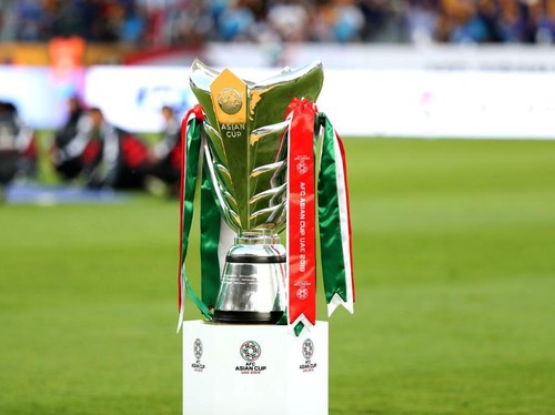 The AFC Asian Cup trophy is pictured during the 2019 AFC Asian Cup final football match between Japan and Qatar at the Zayed Sports City Stadium in Abu Dhabi on February 1, 2019. (Photo by Karim Sahib / AFP)        (Photo credit should read KARIM SAHIB/AFP via Getty Images)