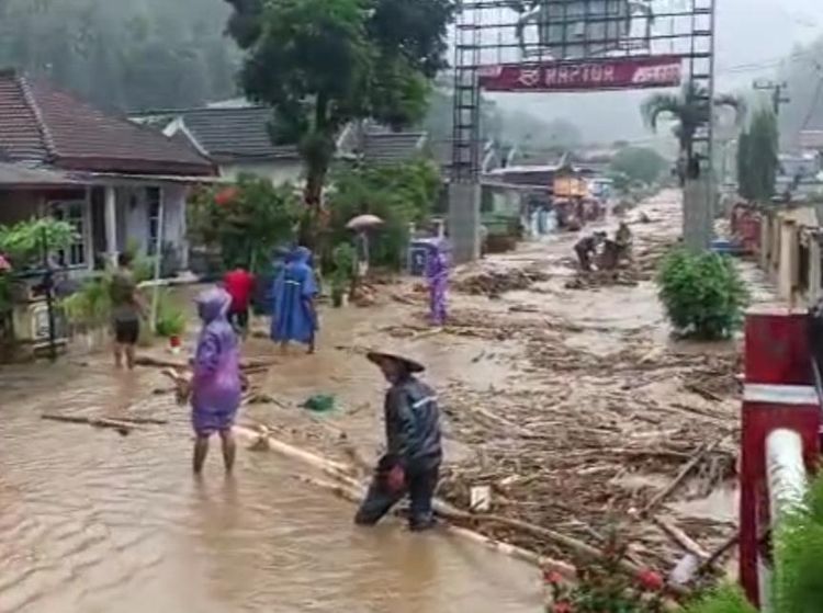 Potret Banjir Bandang di Pujiharjo Malang